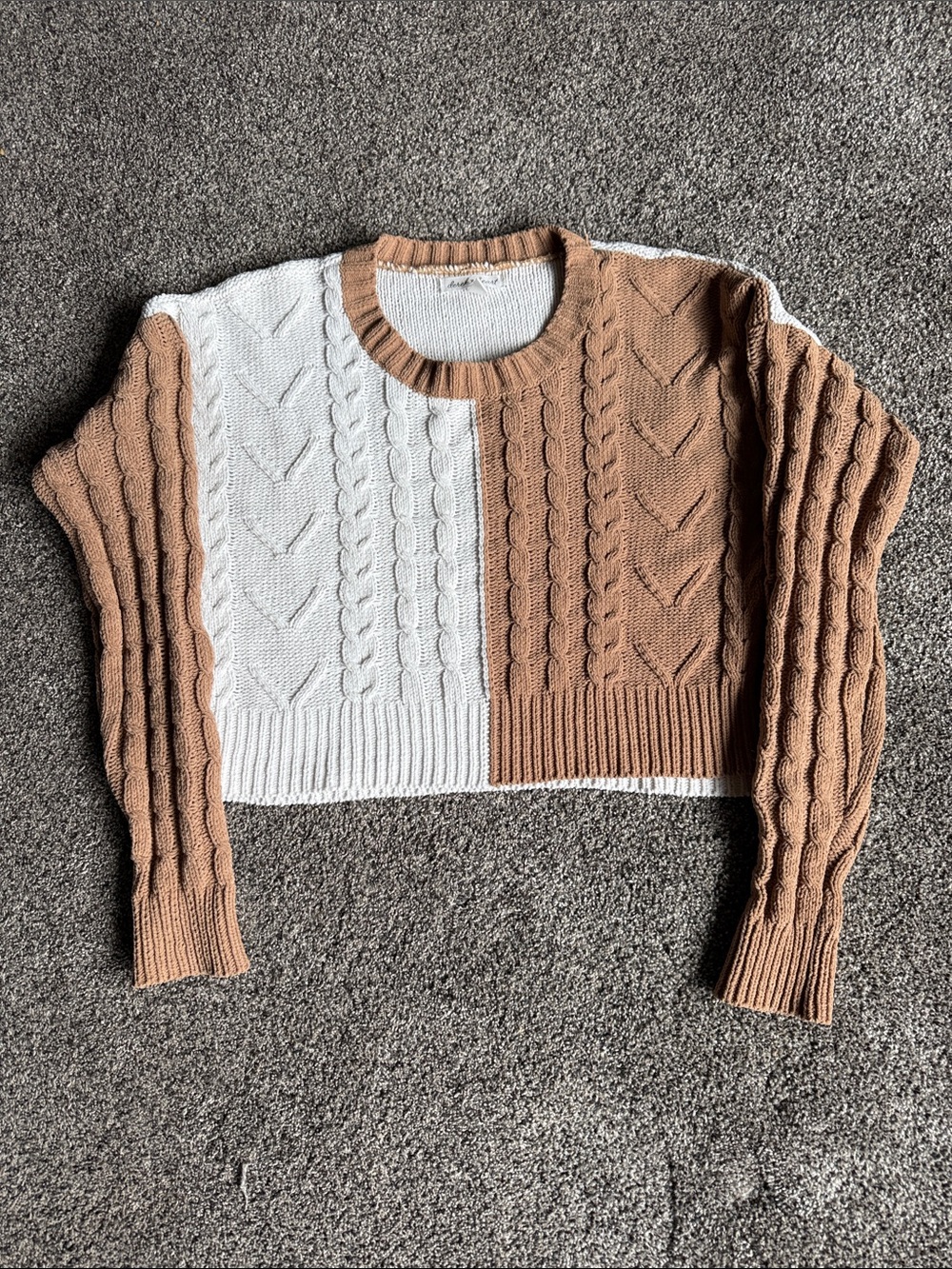 Colorblock Cable Knit Cropped Sweater - Cream & Tan